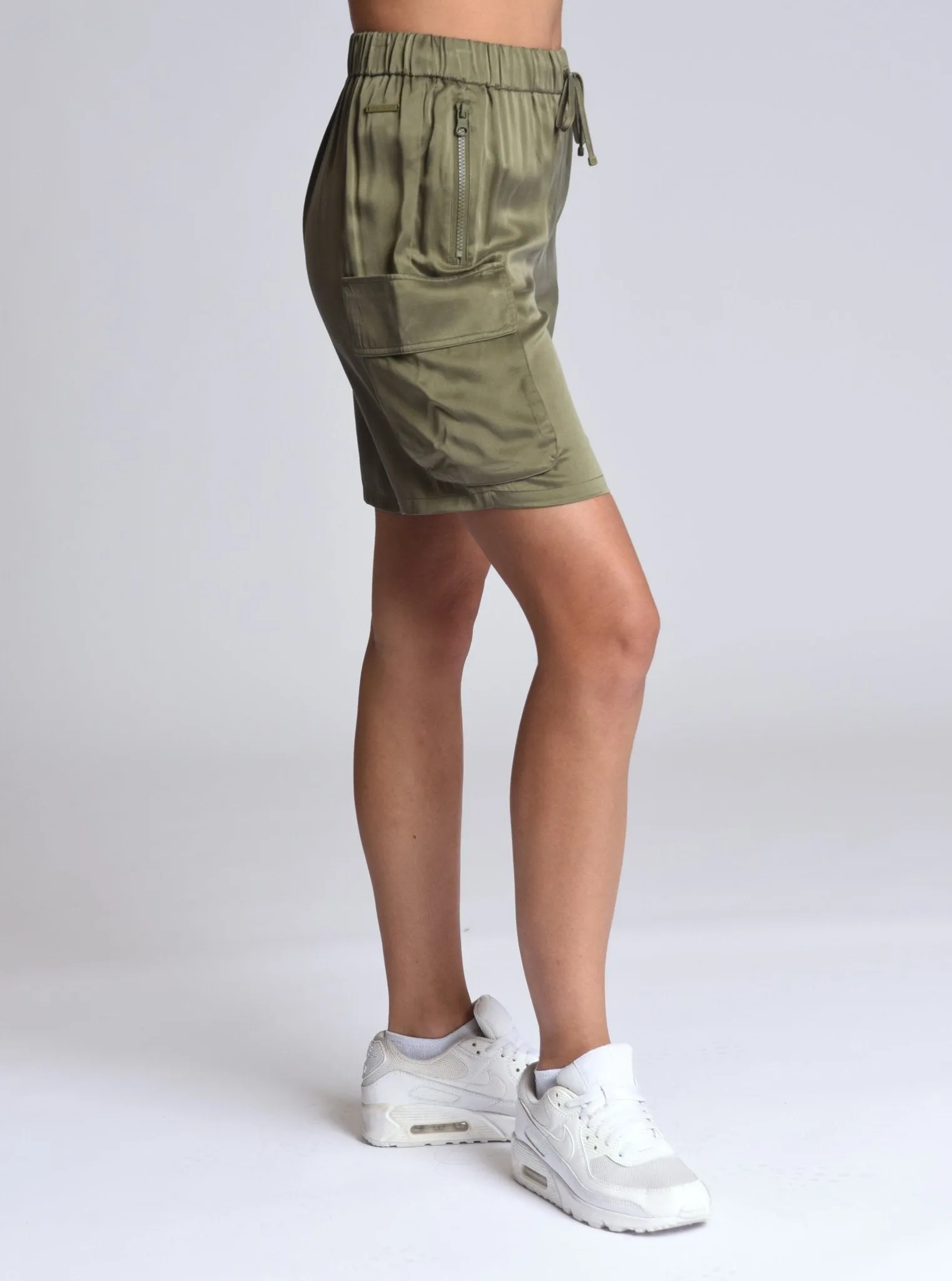 Chelsea Silk Bermuda Cargo Short