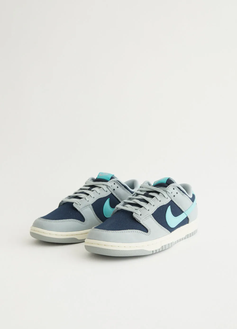Dunk Low Retro Premium 'Light Pumice Green' Sneakers