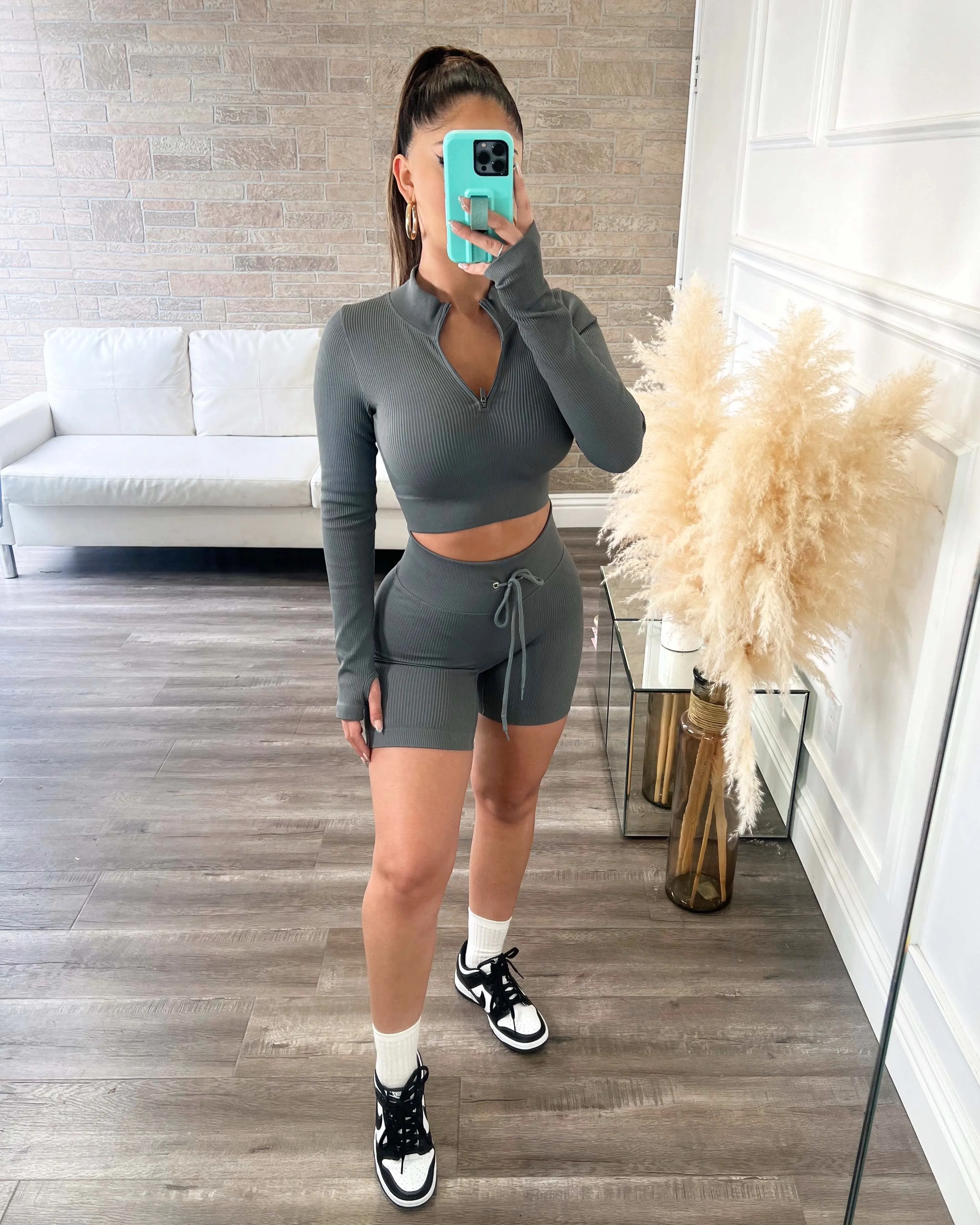 Ribbed Active Drawstring Shorts (Gray)