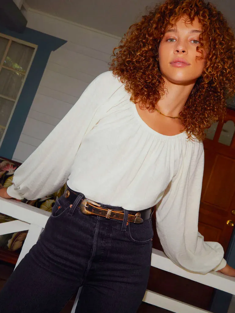 Sloane elastic neck tee in off white