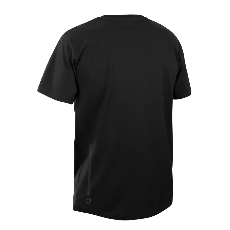 T-Shirt: Bold Pocket